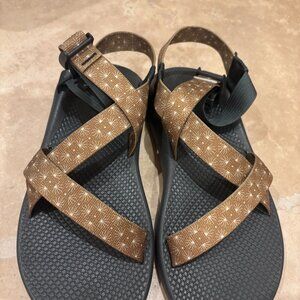 Chacos Men’s Sandals – Size 11 (Brown) 🩴
